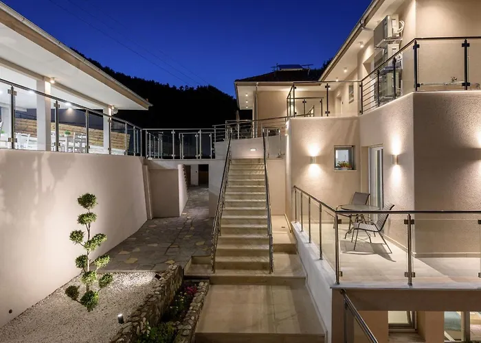 Alfa Boutique Hotel *